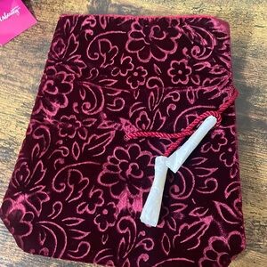 Guerlain Paris Pouch